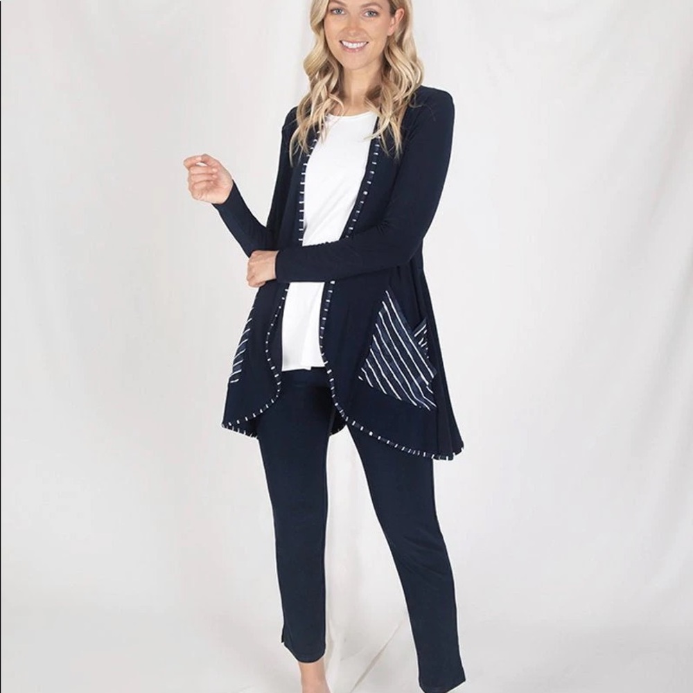 SYMPLI OUTLINE CARDIGAN WITH POCKETS